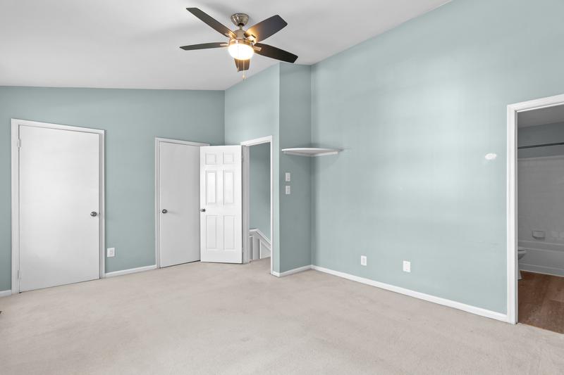 Full Bath &mdash; 6749 Cardinal Woods Court