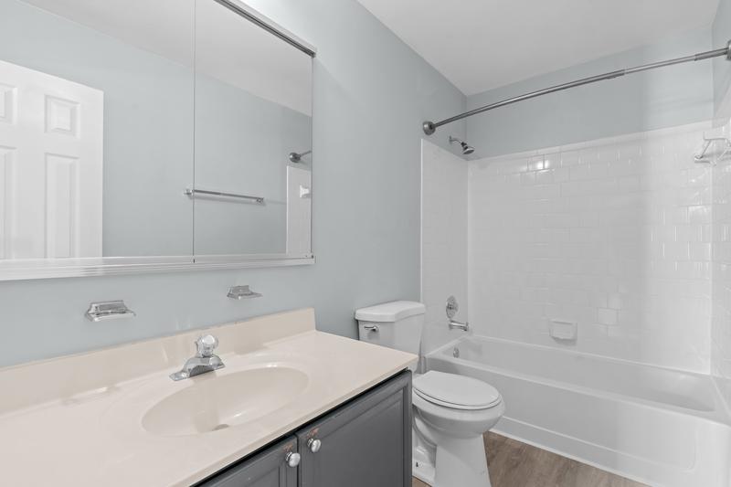 Full Bath &mdash; 6749 Cardinal Woods Court